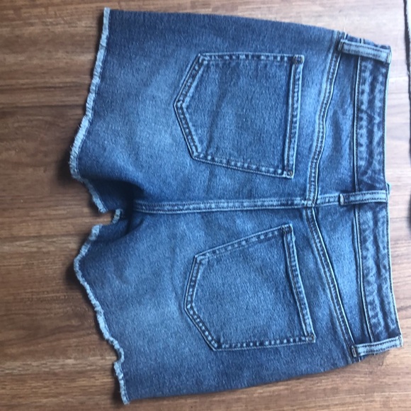 Soft, comfy and cute blue denim shorts! - Picture 4 of 6